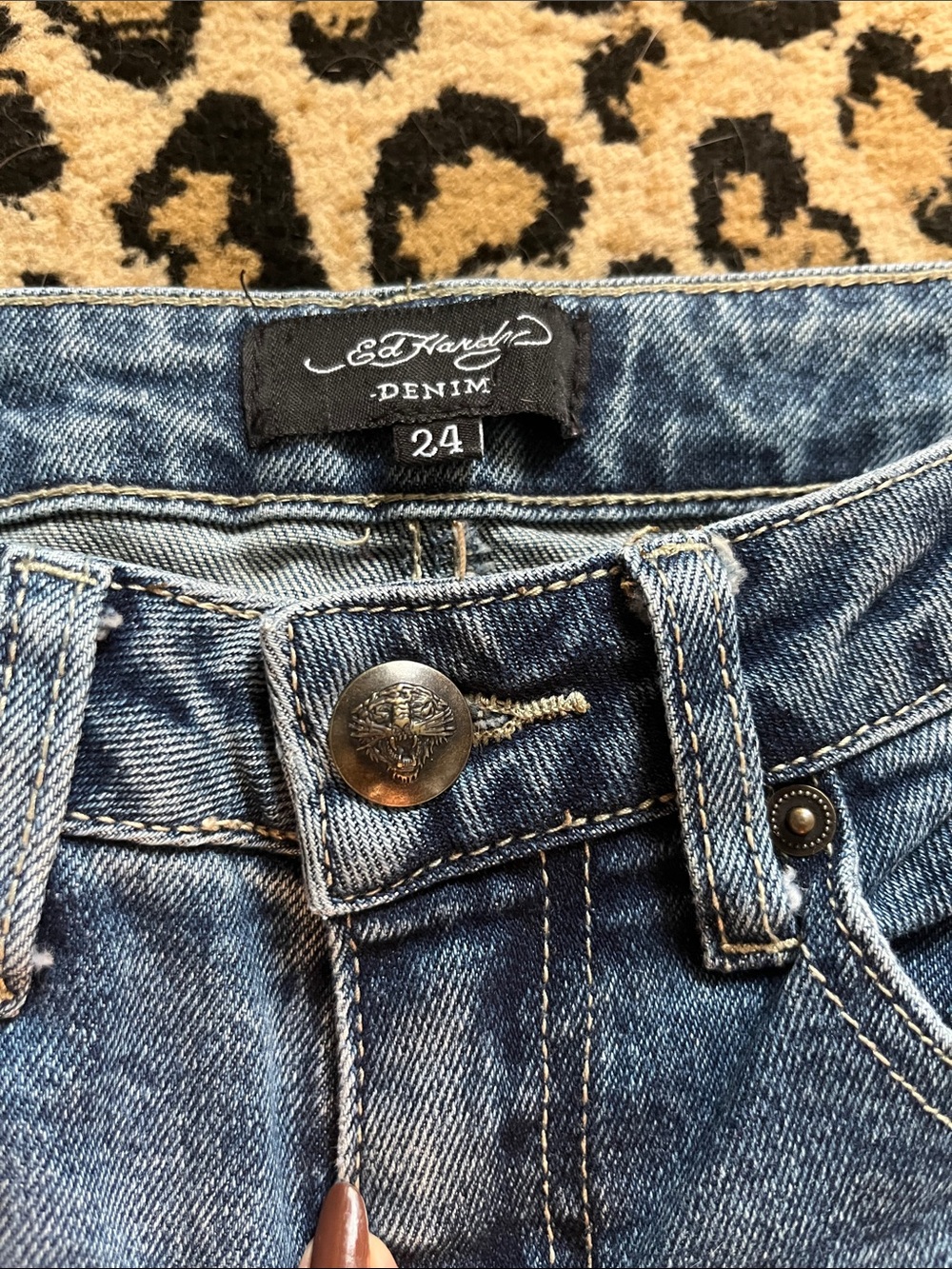 Ed Hardy Blue Denim Flare Jeans with Red Logo & Embroidered Dragon - Picture 6 of 11